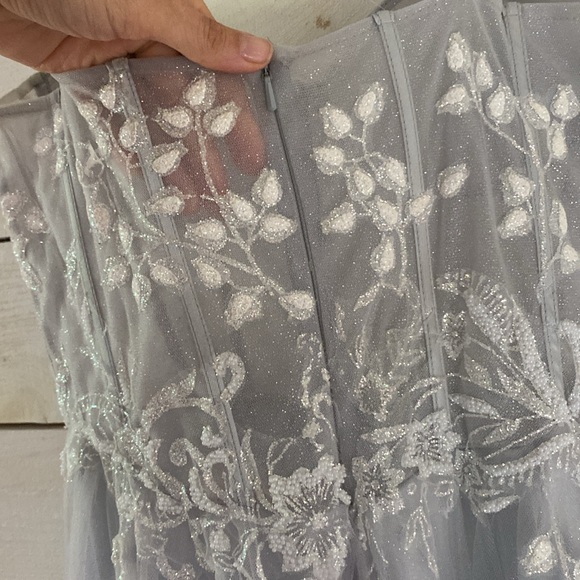 Prom dress size 6, plenty of length, slight train. - Picture 10 of 11